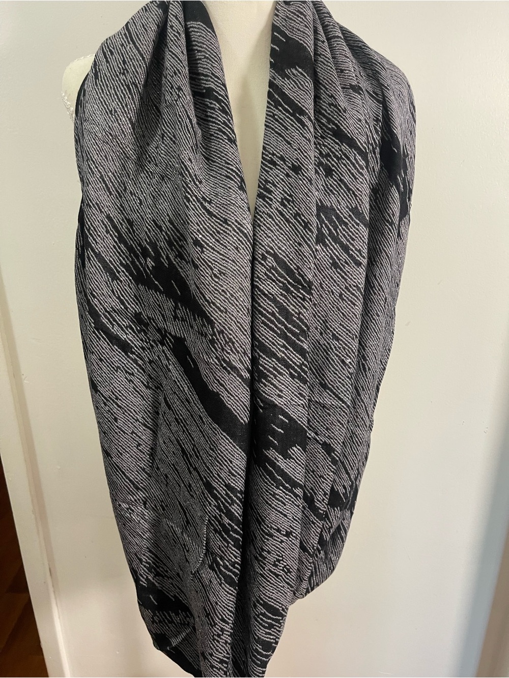 APT. 9 Black Gray Abstract Metallic Infinity Scarf